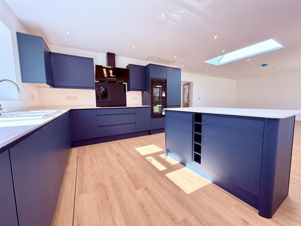 Property photo 2 of 35 Kitchen