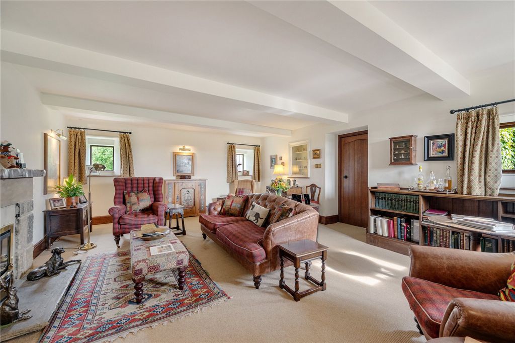 Property photo 3 of 32 Picture No. 05