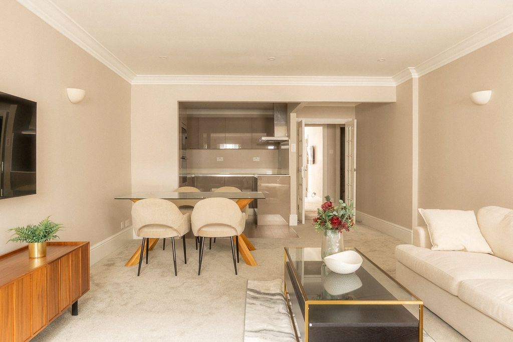 Property photo 3 of 15 Open Plan Living