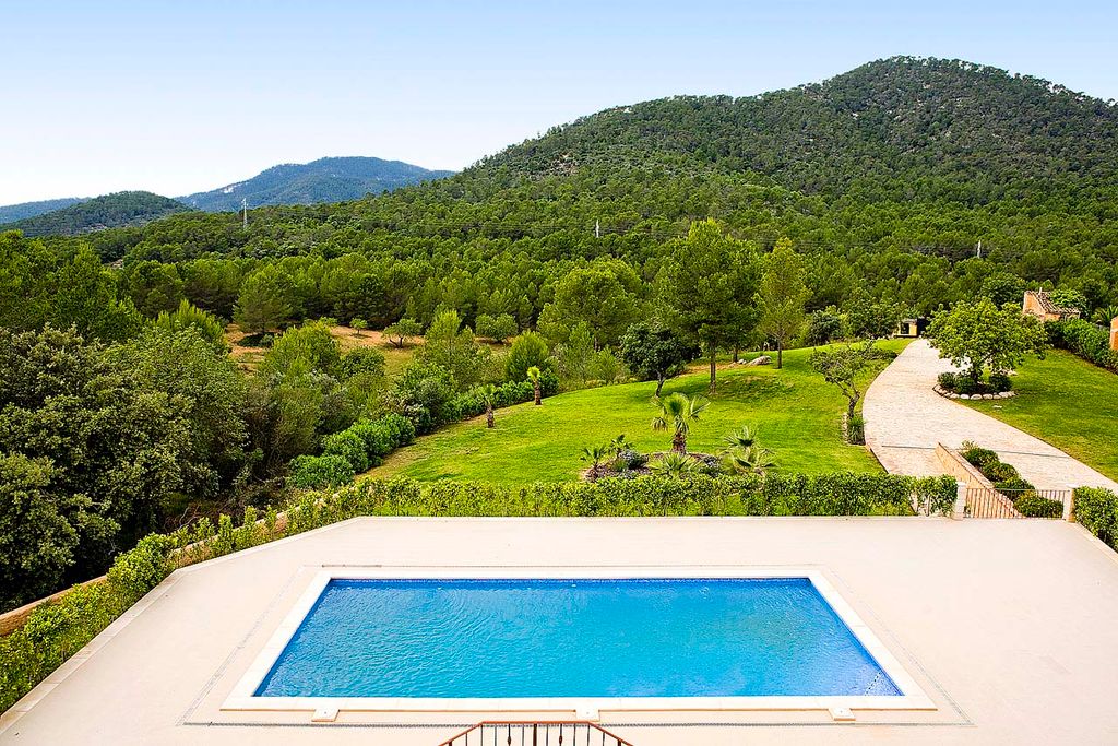 Property photo 1 of 15 40187-14.Jpg