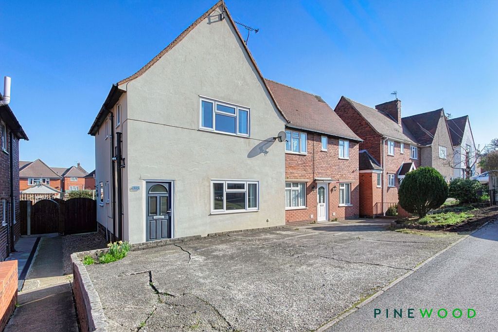Property photo 1 of 23 Front And Driveway