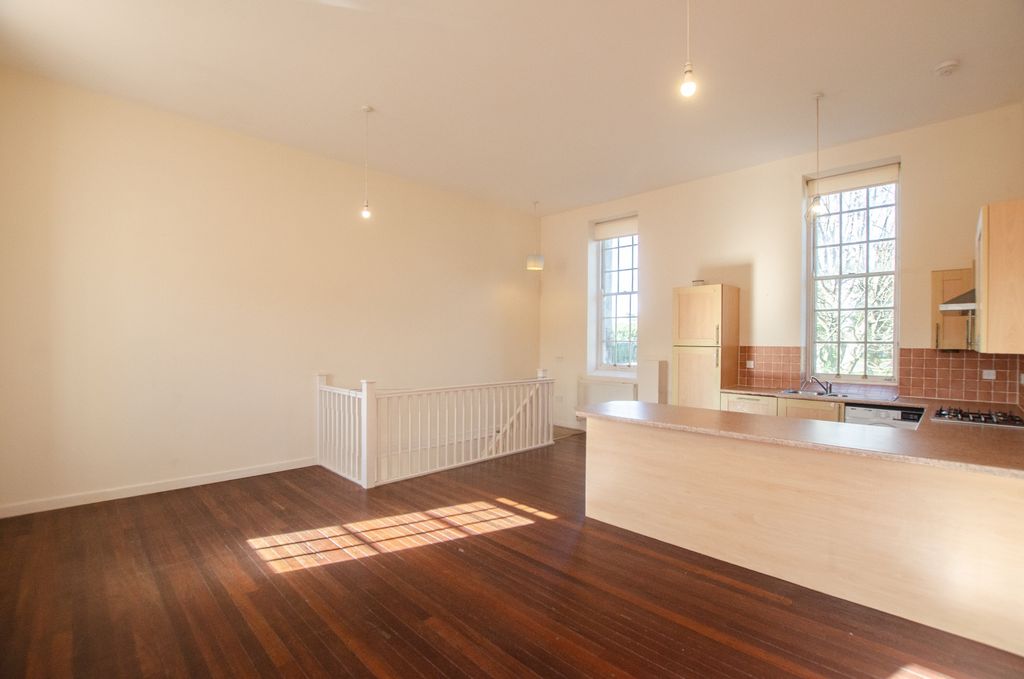 Property photo 2 of 9 10 Royffe Way Tps Bodmin 01208 74182-12