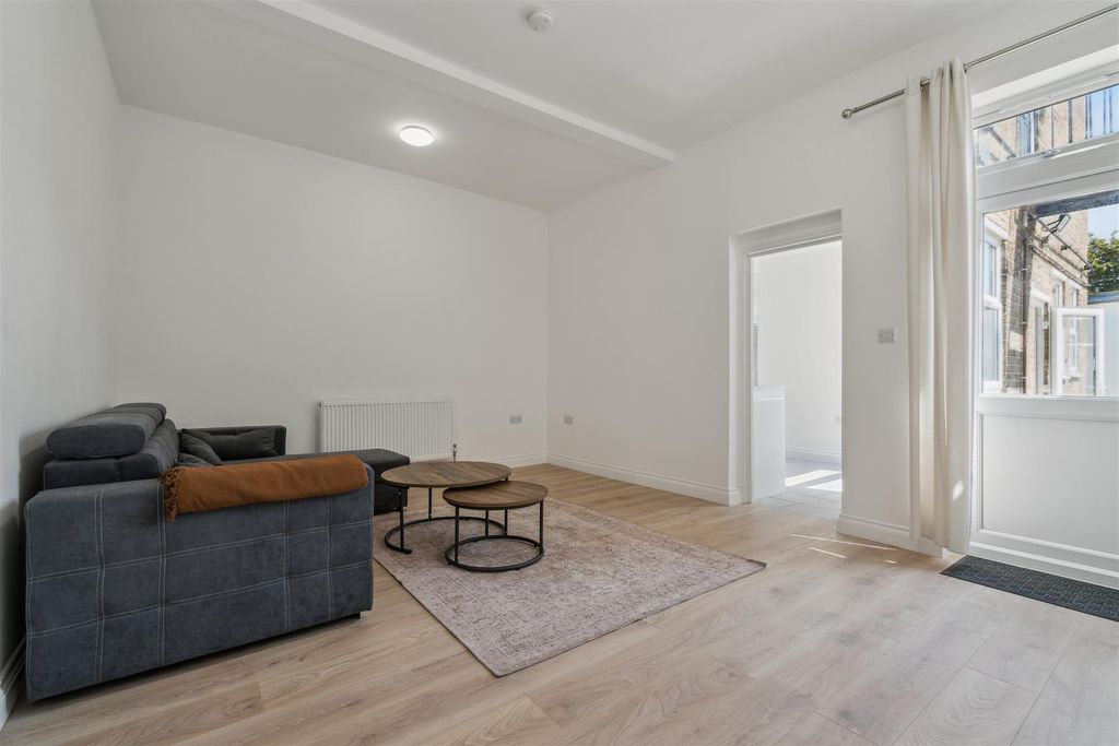 Property photo 1 of 9 Merton Road, Wimbledon Reception 1B