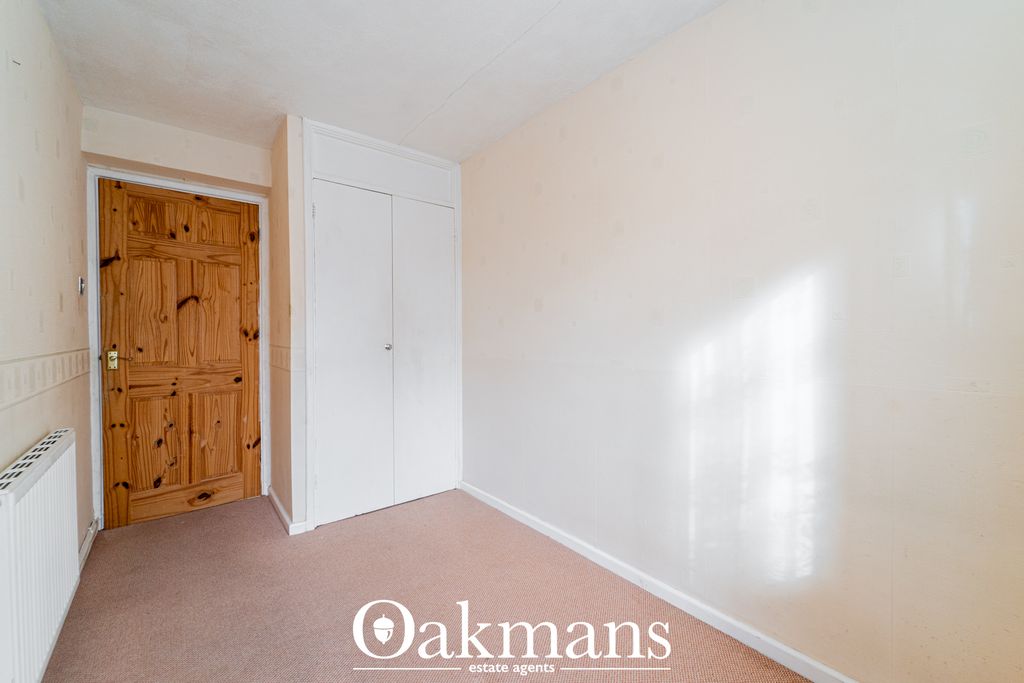 Property photo 2 of 19 Hallway
