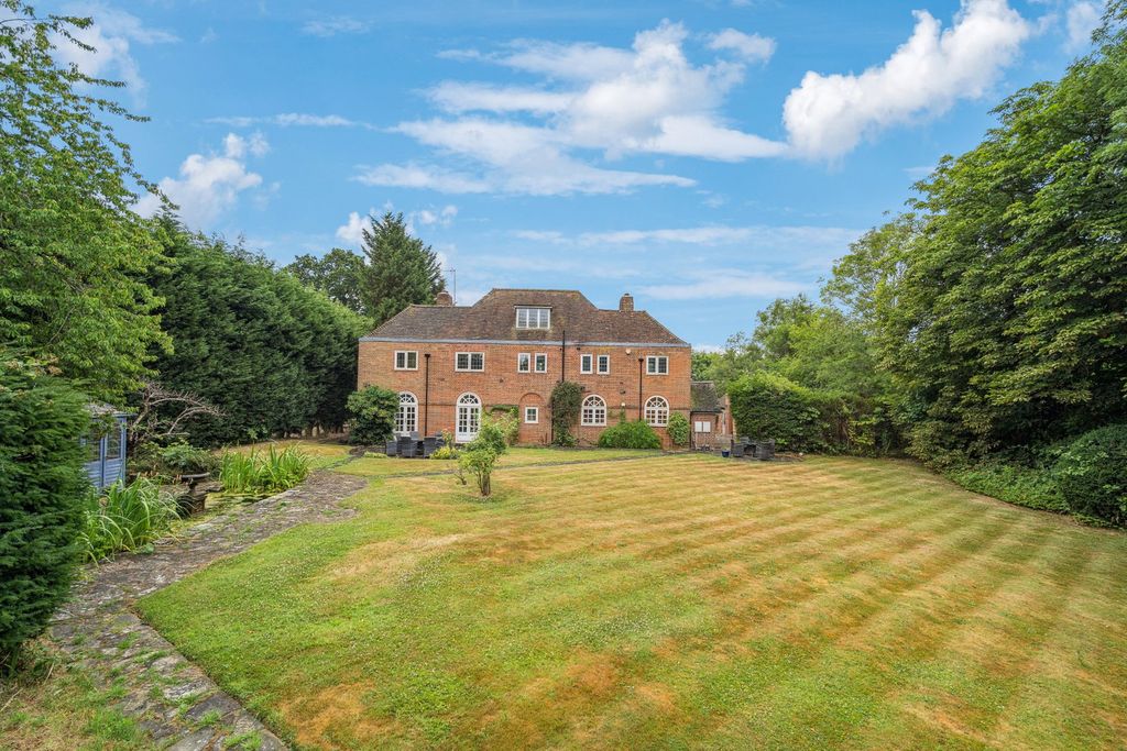 Property photo 2 of 30