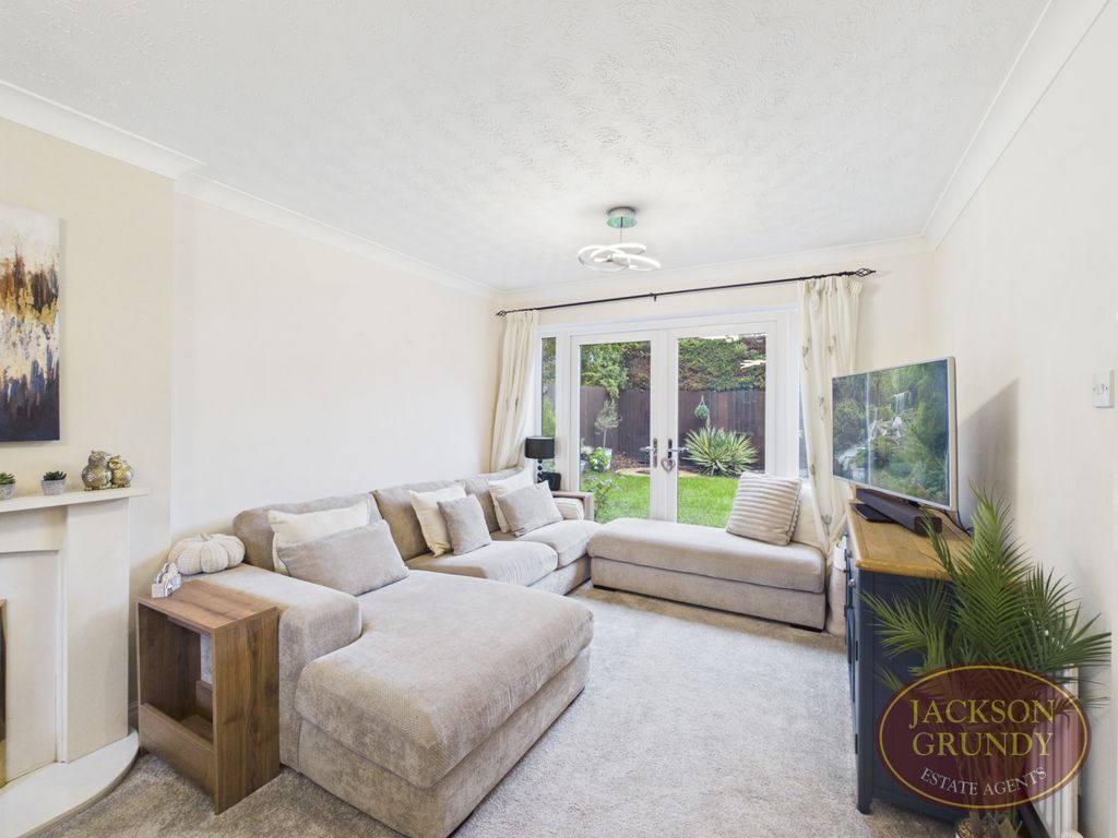 Property photo 3 of 24 Harefoot Close