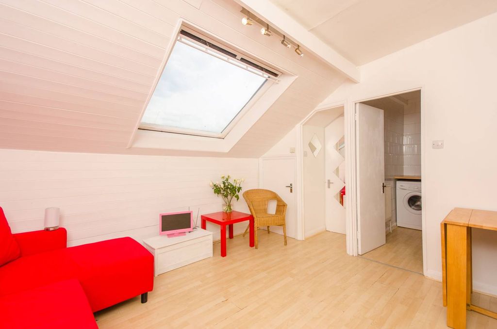 Property photo 3 of 5