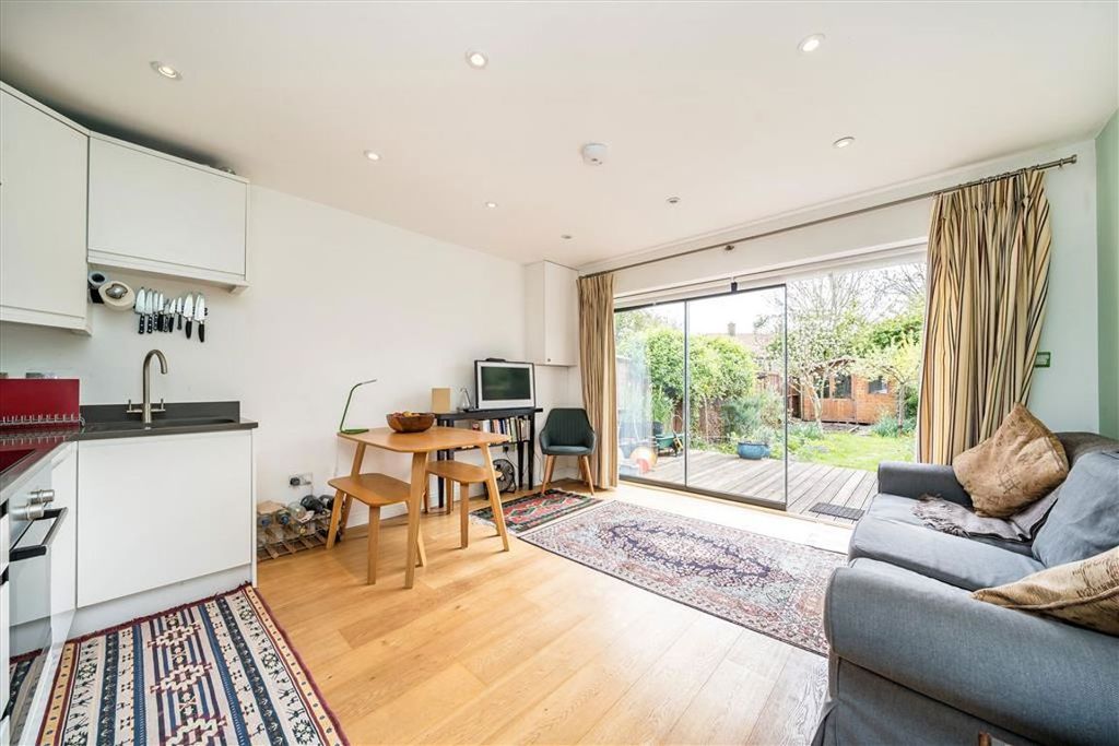 Property photo 1 of 9