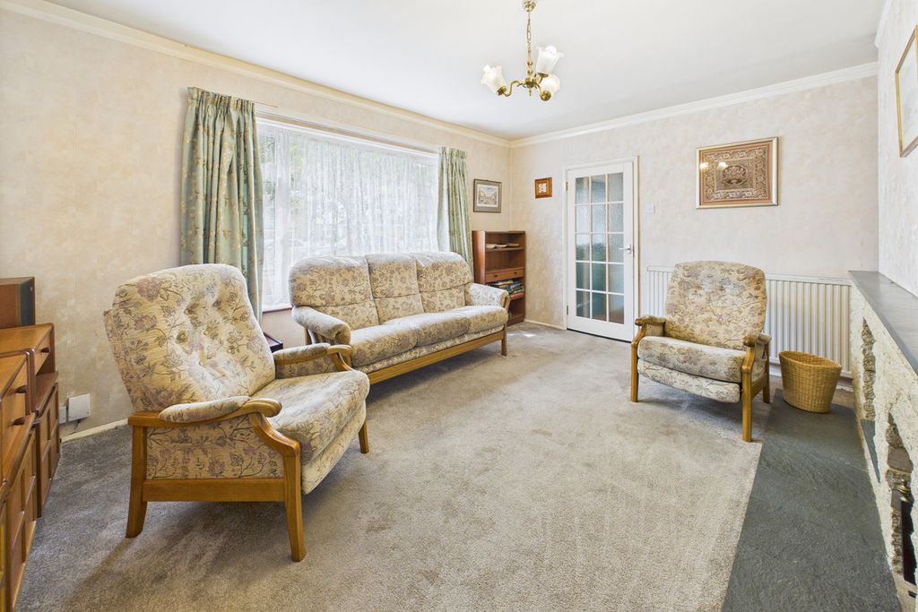 Property photo 2 of 19