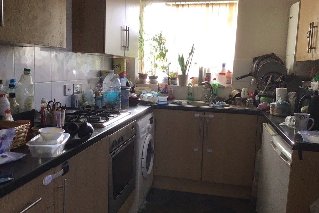 Property photo 3 of 4 105 Bedfont Close, Feltham, Tw14 8Lh