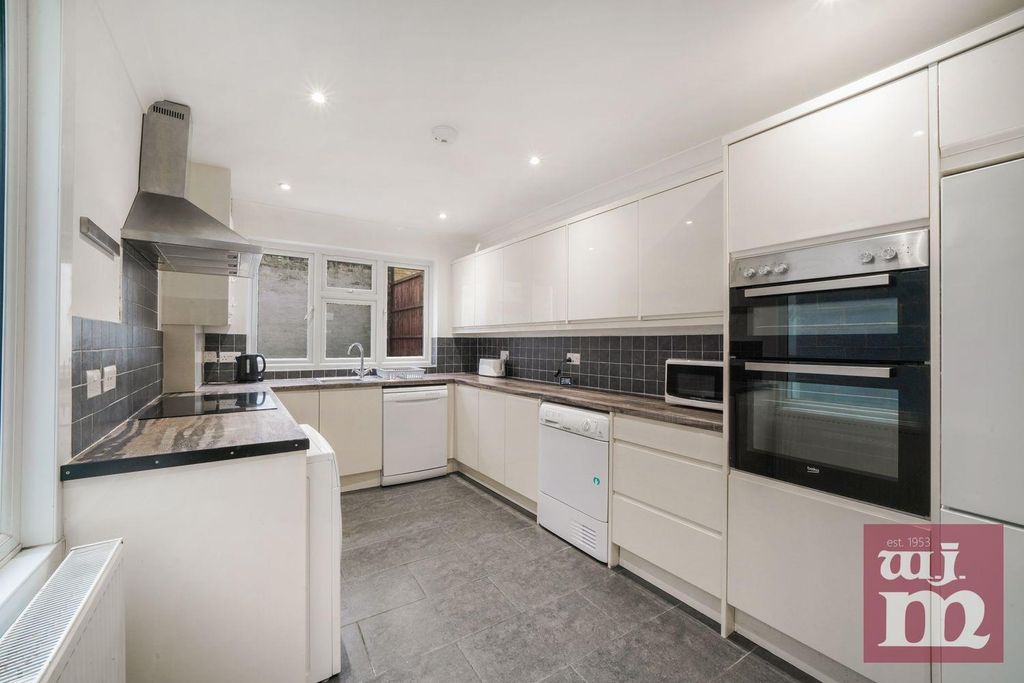 Property photo 2 of 13 Kitchen