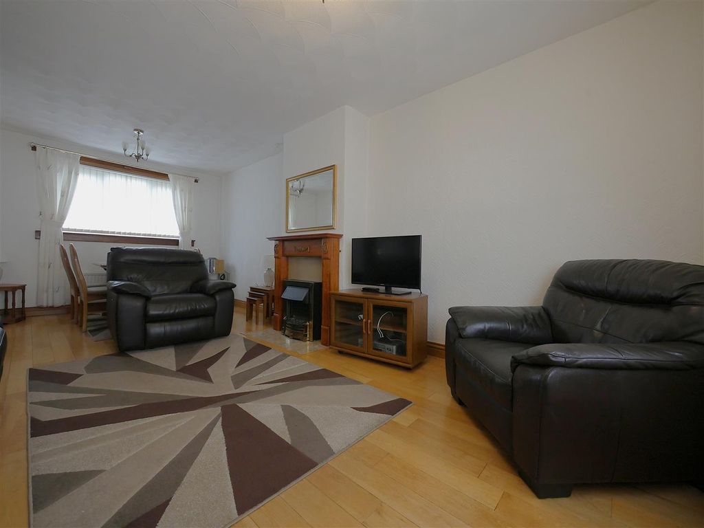 Property photo 2 of 12 P2110901.Jpg