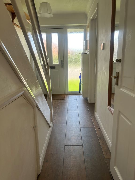 Property photo 2 of 11 Photo 02