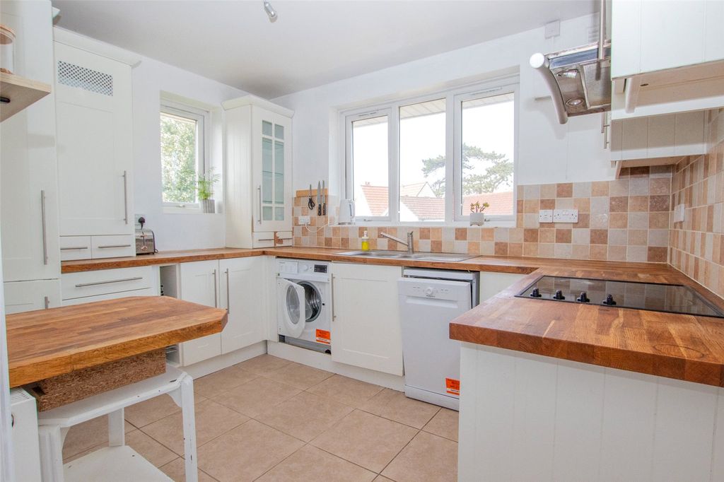 Property photo 1 of 20 Picture No. 37