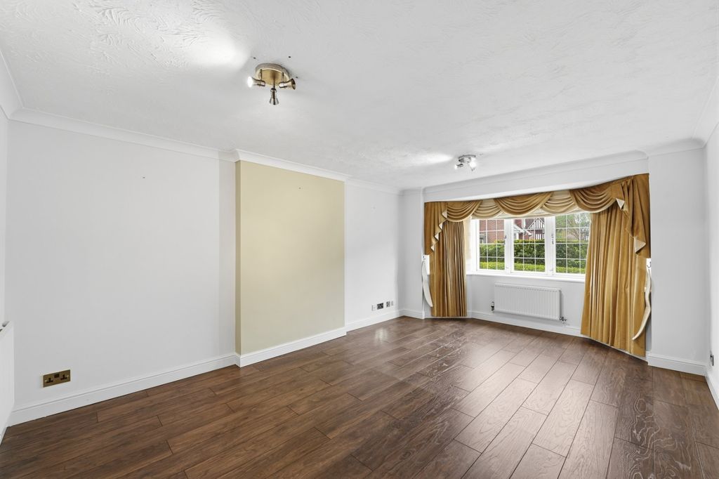 Property photo 2 of 23 Picture No. 19