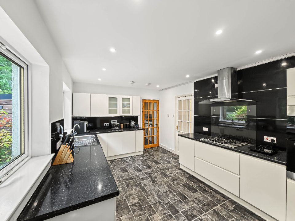 Property photo 2 of 42