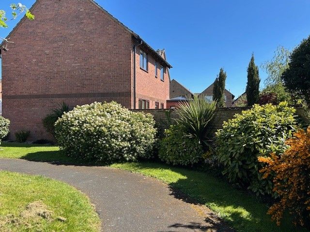 Property photo 2 of 12