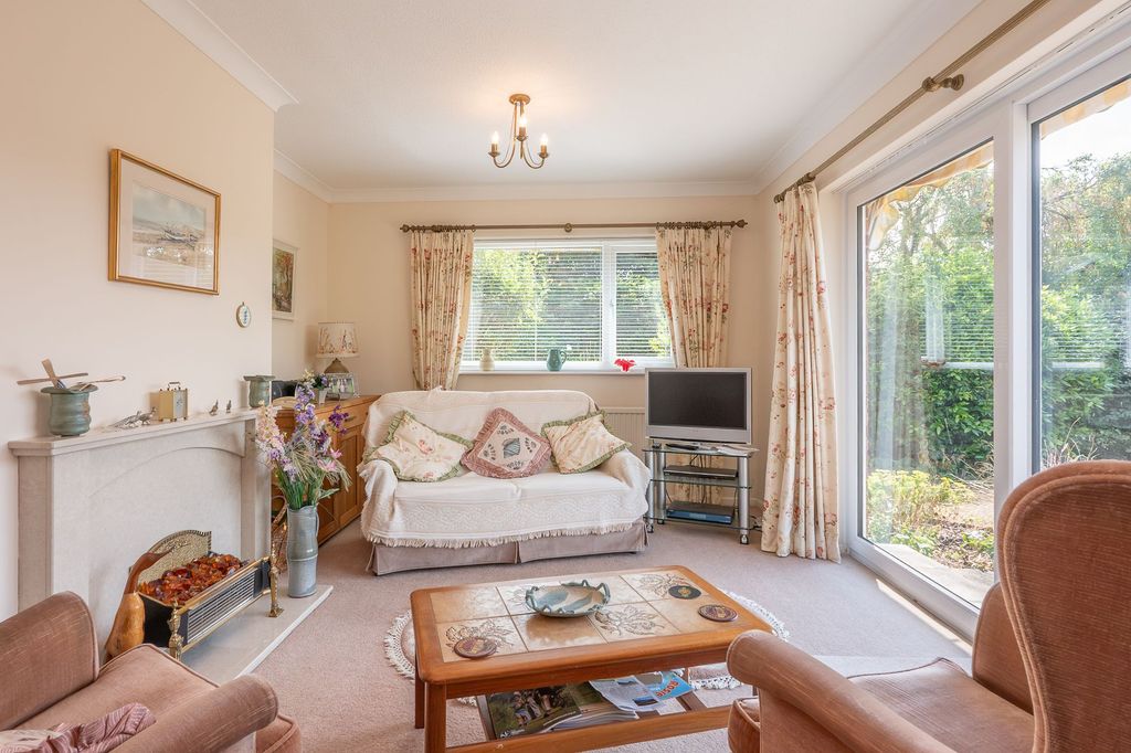 Property photo 3 of 13