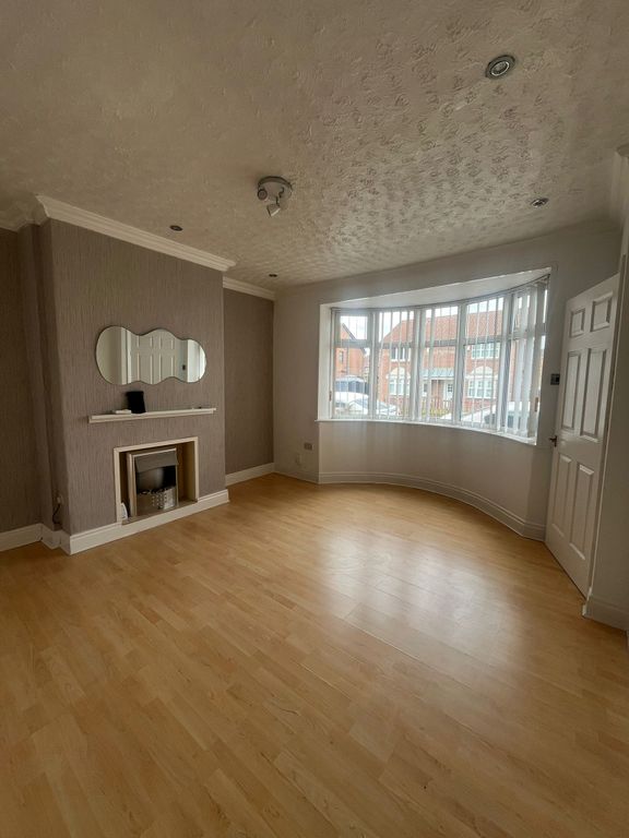 Property photo 2 of 9 Image