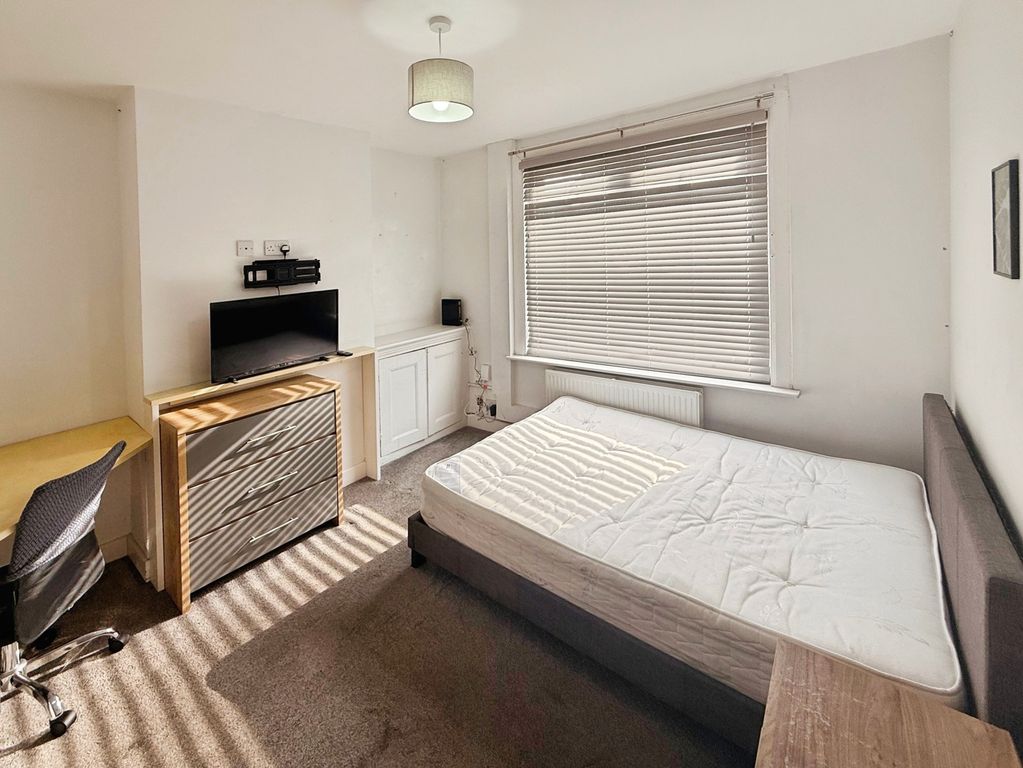 Property photo 1 of 9 1