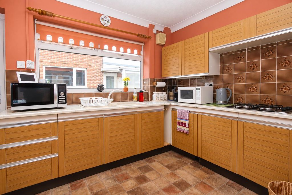 Property photo 3 of 15 36158331-09d8-4E15-B59F-2F6677F0201A.Png