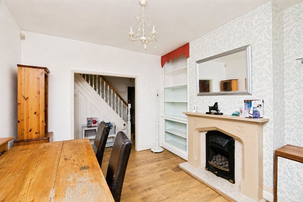 Property photo 3 of 18 Picture No. 23