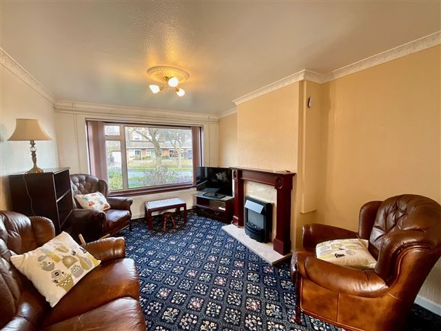 Property photo 3 of 21 Lounge