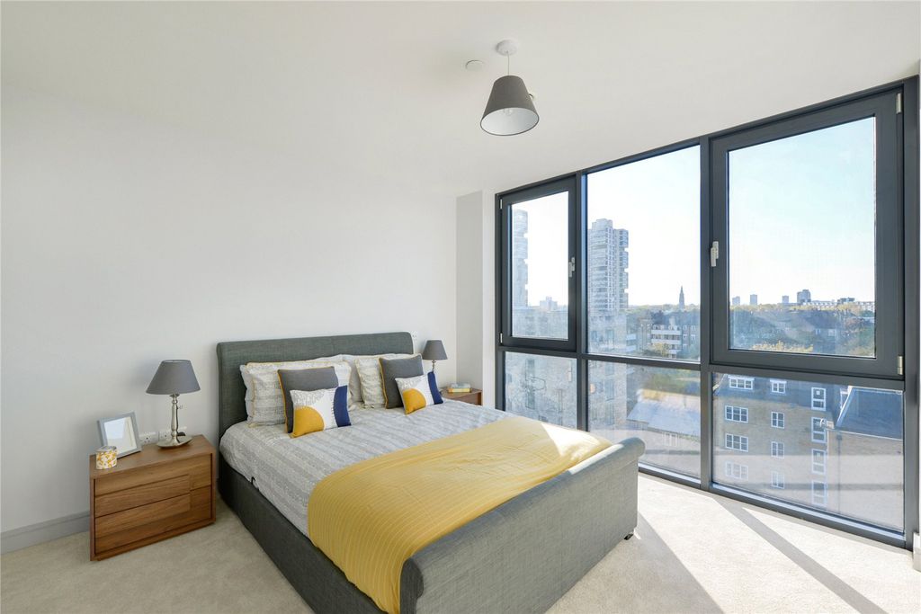 Property photo 3 of 11 Bedroom