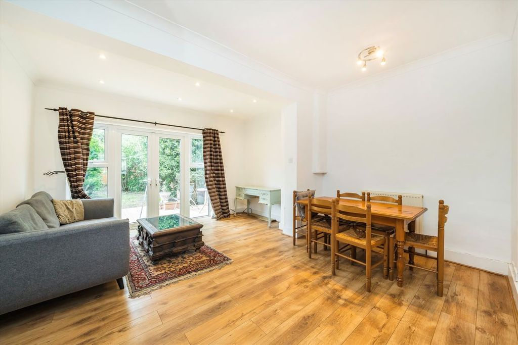 Property photo 2 of 6