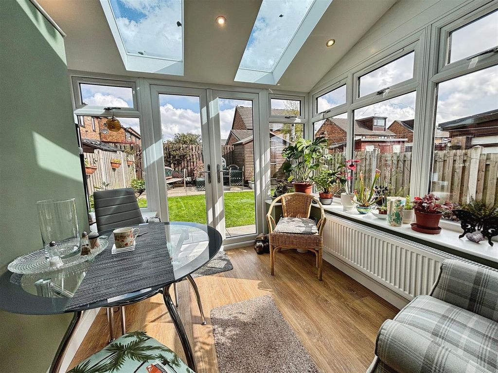 Property photo 2 of 18 Sun Room