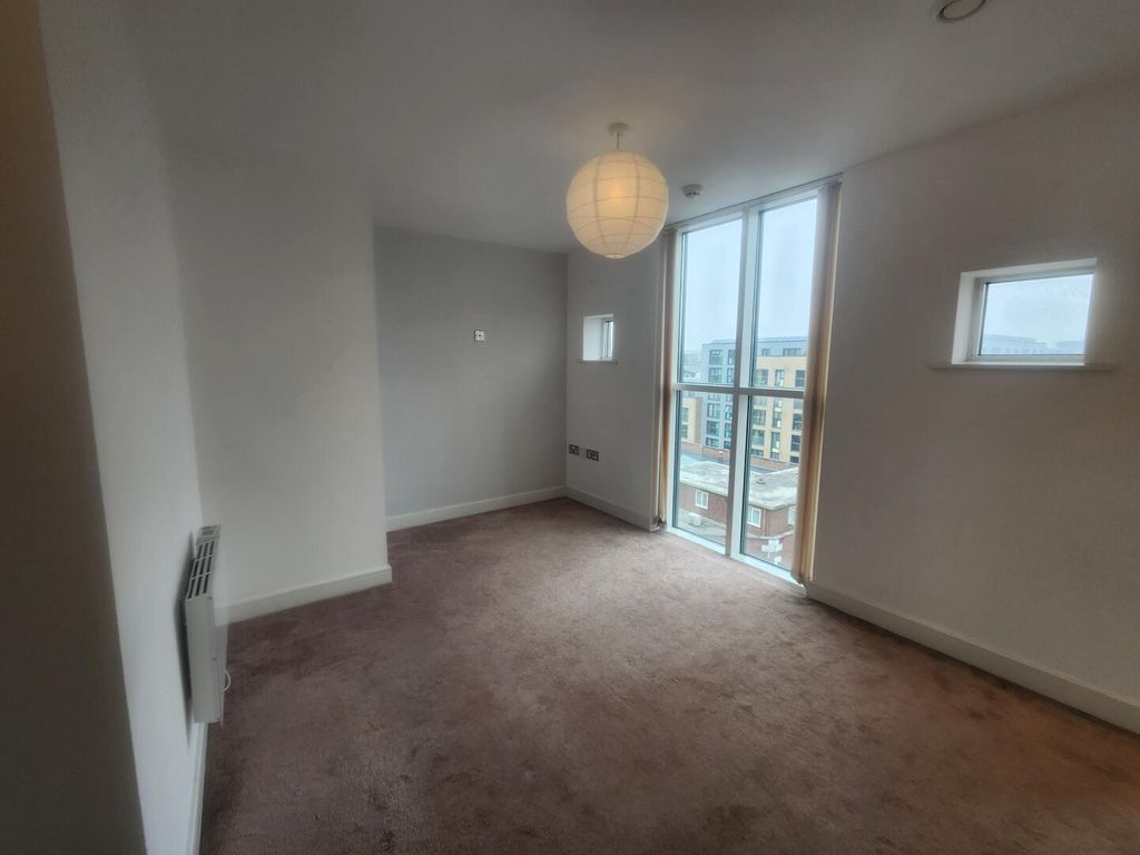 Property photo 3 of 8 Bedroom
