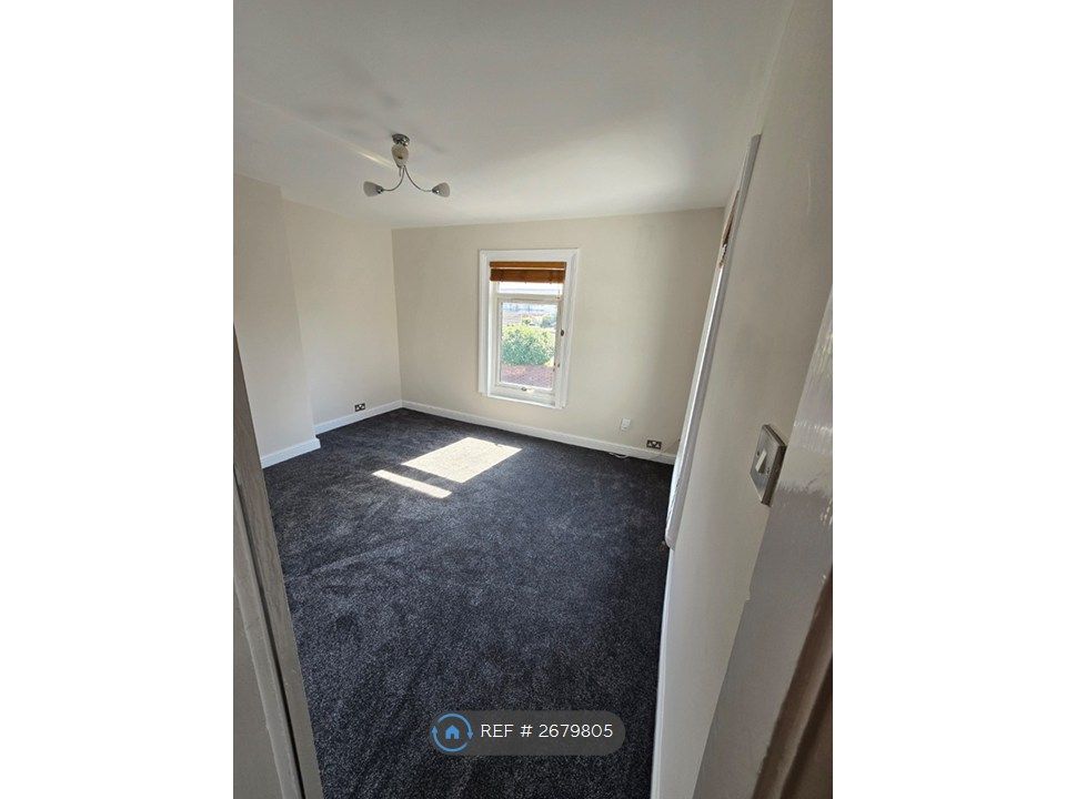 Property photo 1 of 15 Lounge