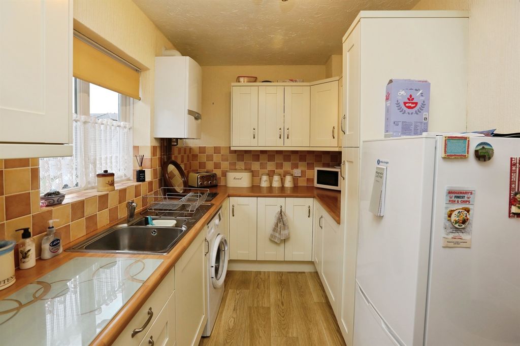 Property photo 3 of 19