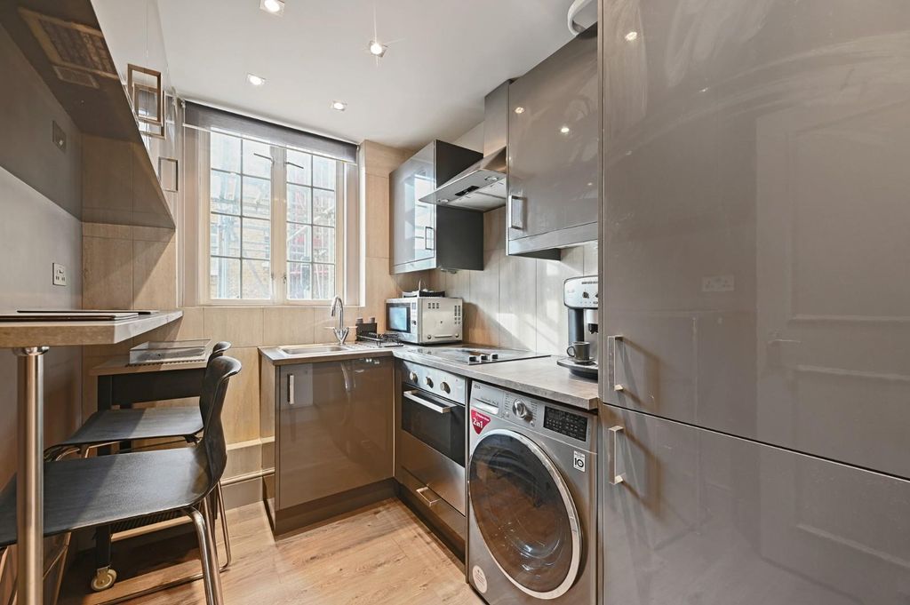 Property photo 2 of 12 Tec - Flat 411, Marylebone Apartments - Kitchen3 (