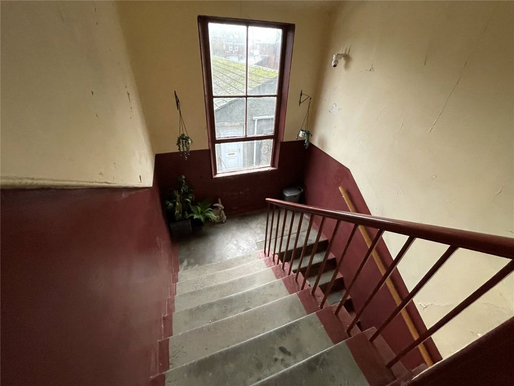 Property photo 3 of 10 Picture No. 12