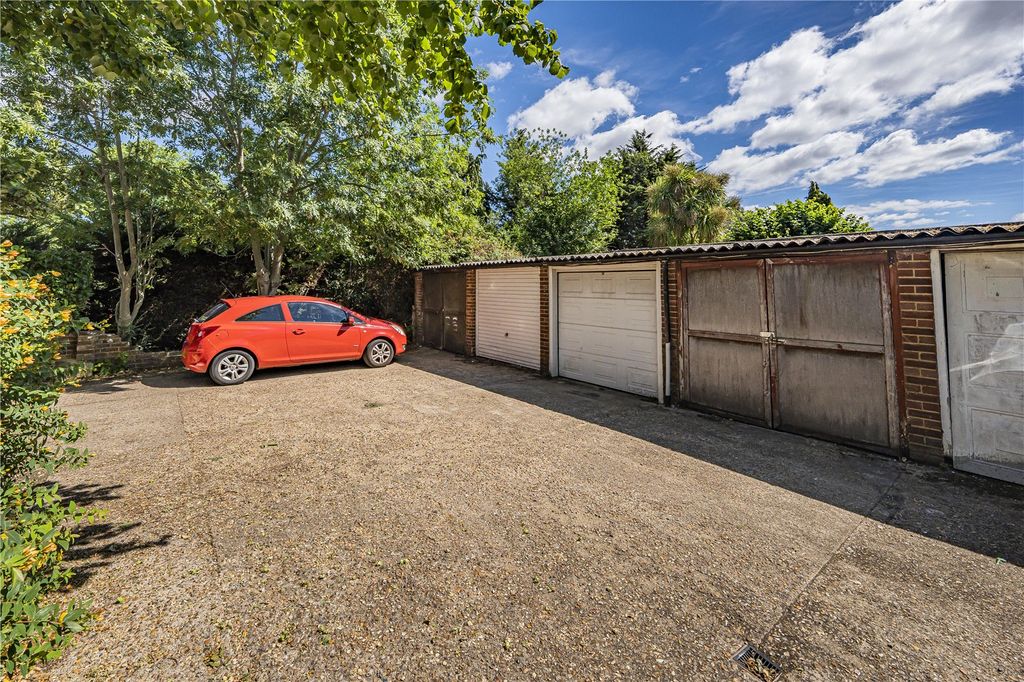 Property photo 3 of 14 Picture No. 12