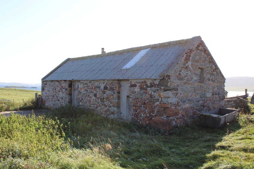 Property photo 3 of 18
