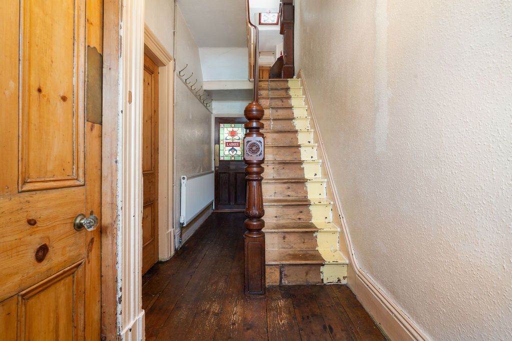 Property photo 3 of 24 22 Derby Road
