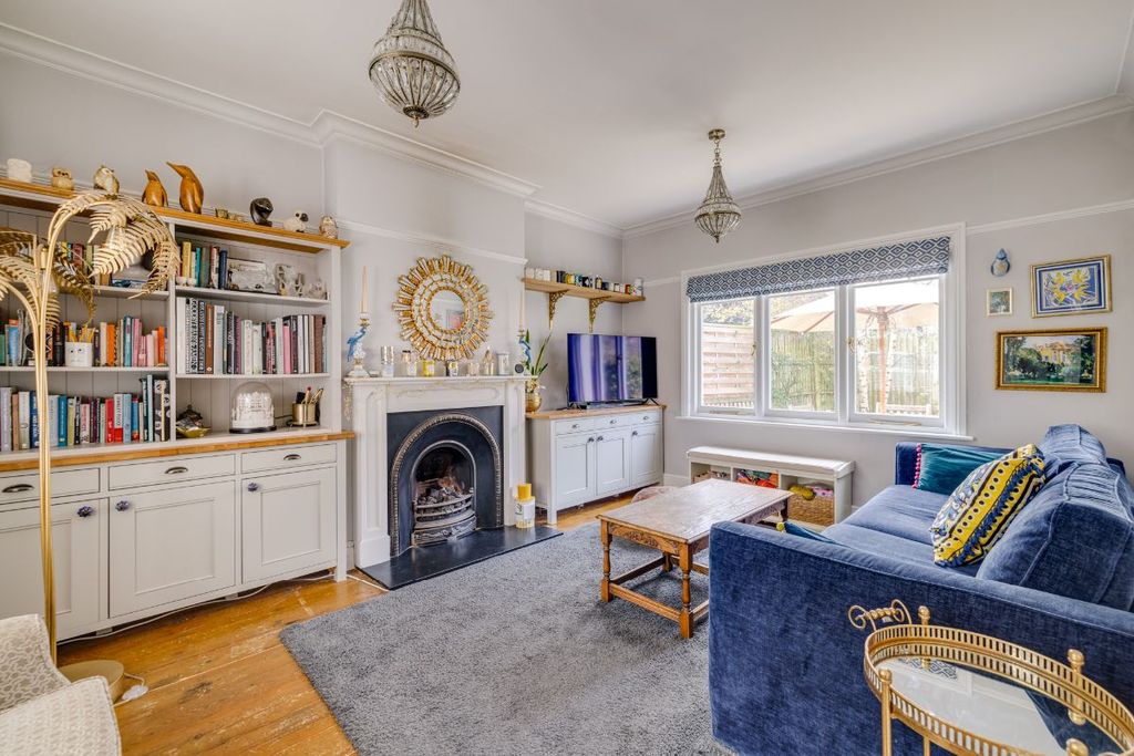 Property photo 2 of 19