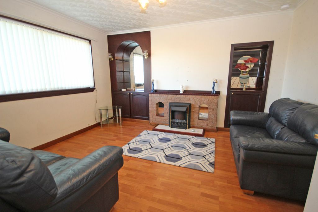 Property photo 3 of 24