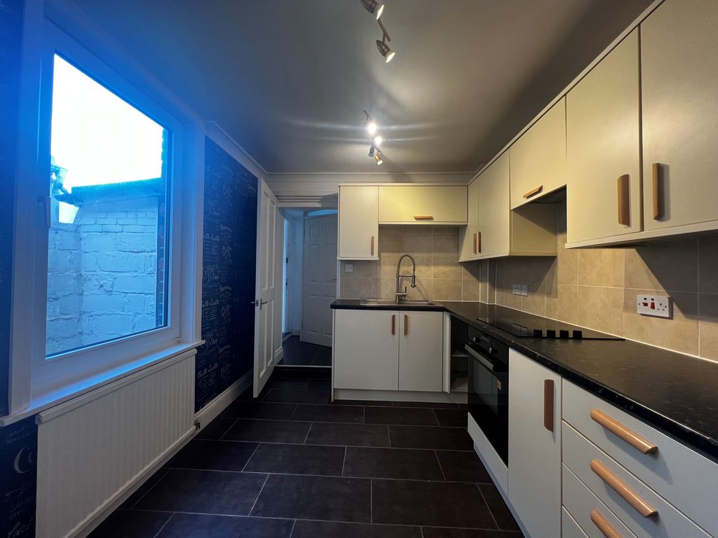 Property photo 3 of 15 Kitchen