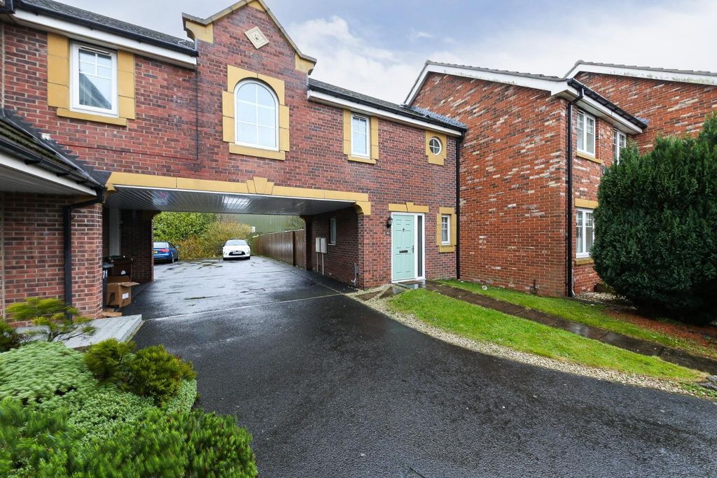 Property photo 1 of 16 Front External