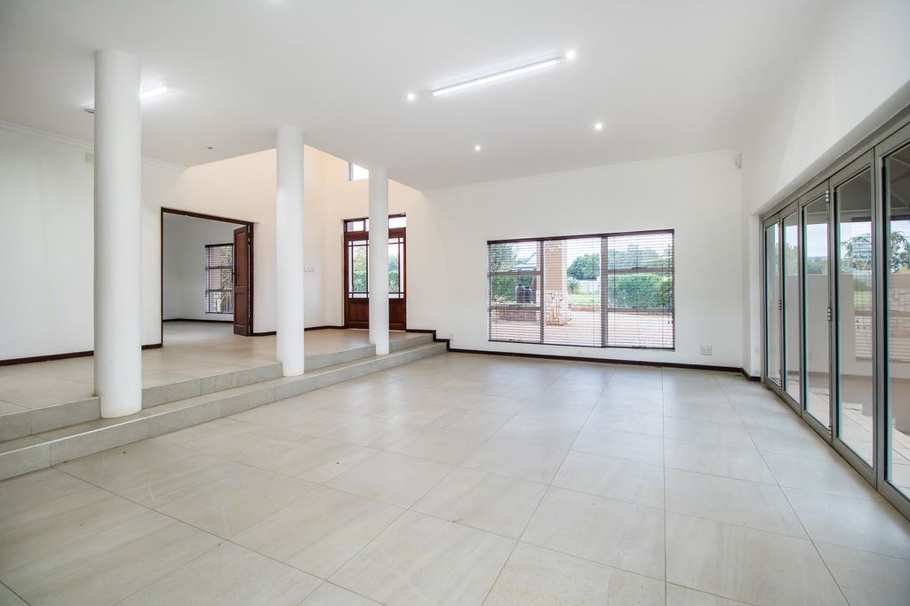 Property photo 3 of 43