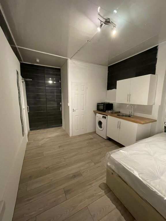 Property photo 2 of 3