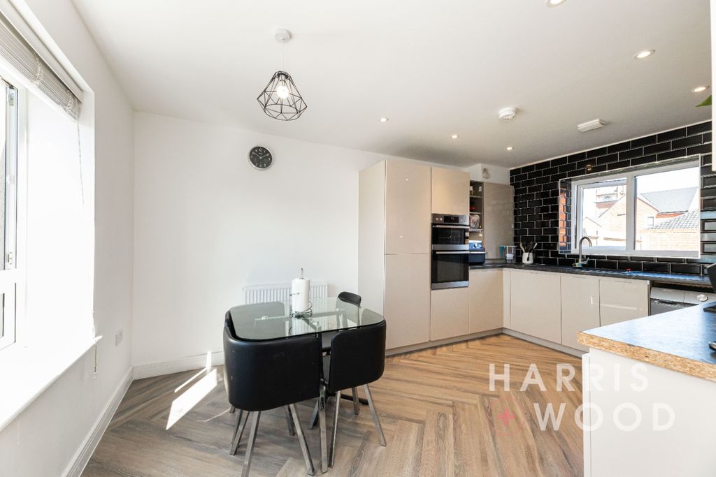 Property photo 2 of 34 4296222