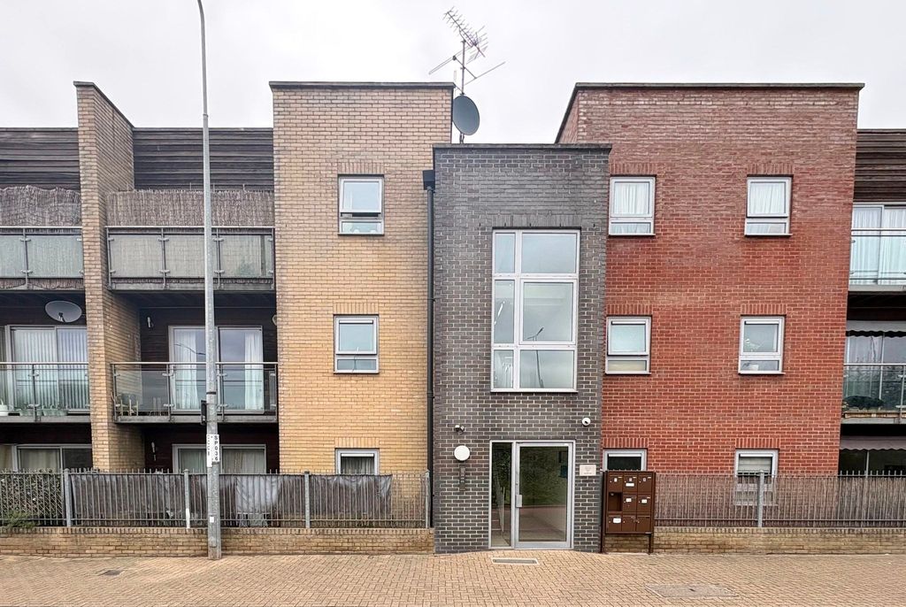 Property photo 2 of 3