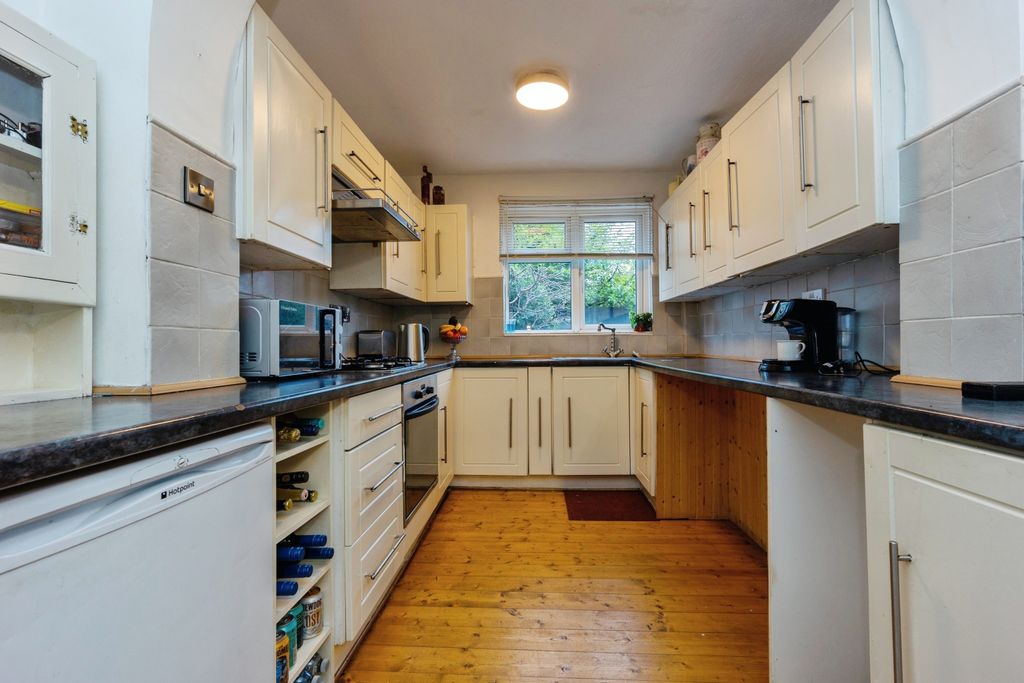 Property photo 3 of 17 Photography