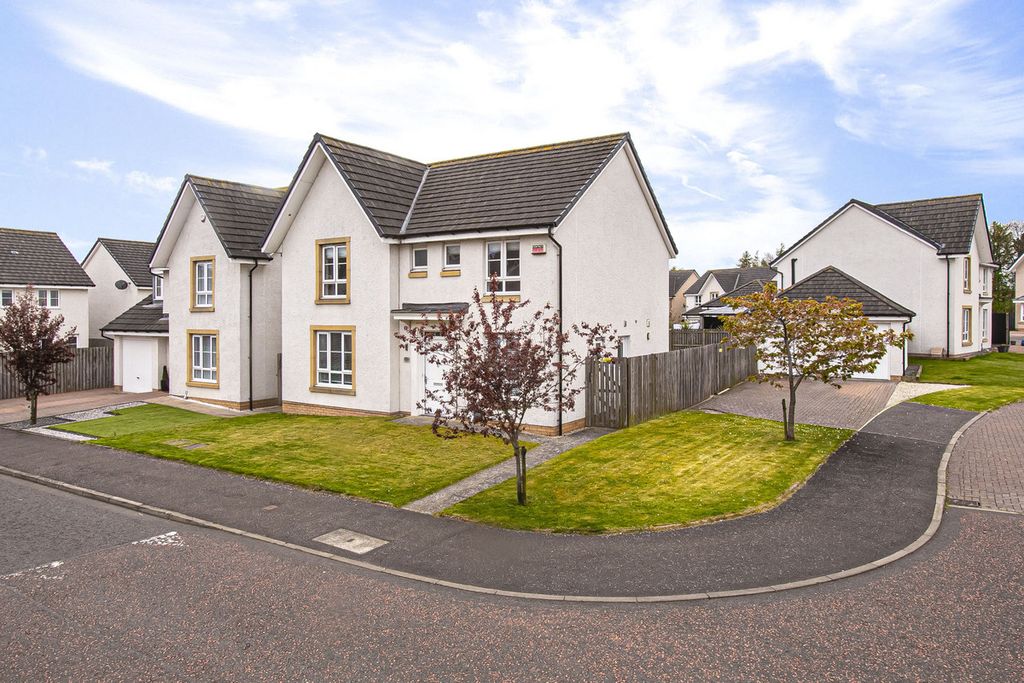 Property photo 1 of 30