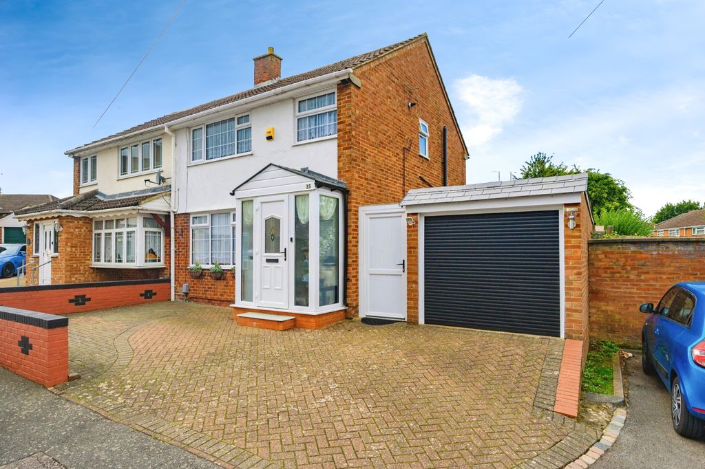 Property photo 1 of 16 Photography