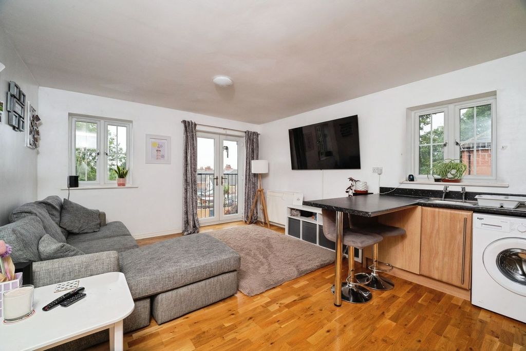 Property photo 2 of 16